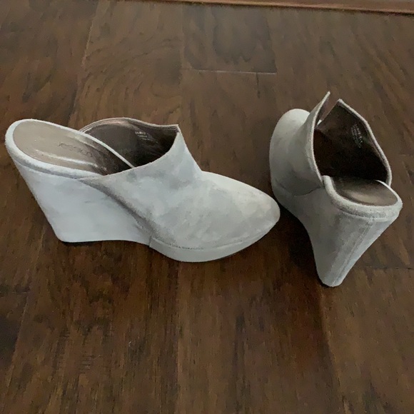 Jessica Bennett light gray suede platform mules. - Picture 11 of 17